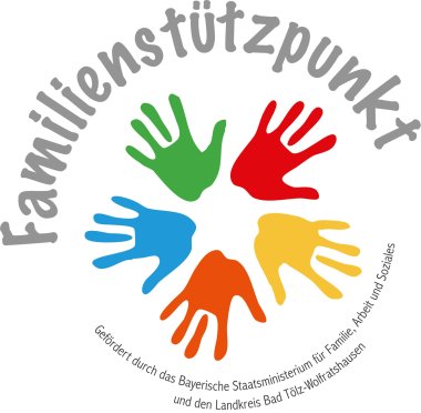 Logo vom Familienstützpunkt. In der Mitte sind bunte Handabdrücke im Kreis, außen steht der Name. Gefördert vom Bayerischen Staatsministerium und dem Landkreis Bad Tölz-Wolfratshausen.
