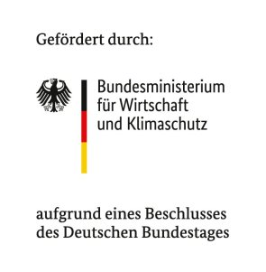 Förderlogo BMWK Auf weißem Grund steht ganz oben in schwarz "Gefördert durch:". Darunter folgt das Logo das rechteckige Logo des Bundesministeriums für Wirtschaft und Klimaschutz, welches in der linken oberen Ecke in schwarzden Bundesadler zeigt, in der Mitte einen Trennstreifen in den Farben der Deutschlandflagge und rechts davon in schwarz der Name des Ministeriums in drei Zeilen. Darunter steht ebenfalls in schwarz "aufgrund eines Beschlusses des Deutschen Bundestages".