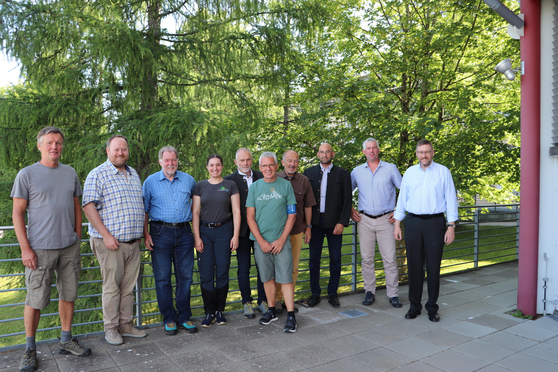 Landrat Schmid mit den Mitgliedern des neuen Naturschutzbeirates